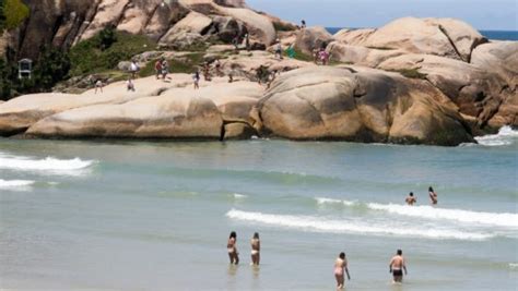 SC possui mais de 160 praias próprias para banho veja quais os locais