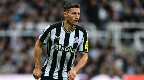 Who Is Fabian Schar S Girlfriend Know All About Alexandra Munger