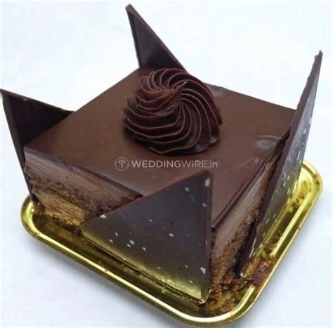 Theobroma Chembur Wedding Cake Chembur
