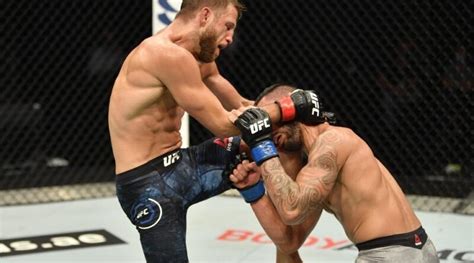 Melhor Na T Cnica Calvin Kattar Vence Luta Principal Contra Dan Ige Na