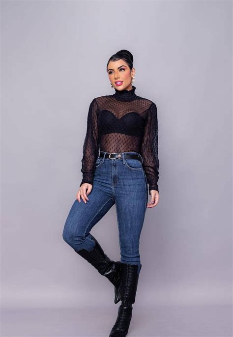 Blusa Manga Longa Gola Alta Tule Transparência Ballienne Cia do