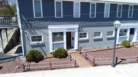 Residents debate the accuracy of current weather in east greenwich 8