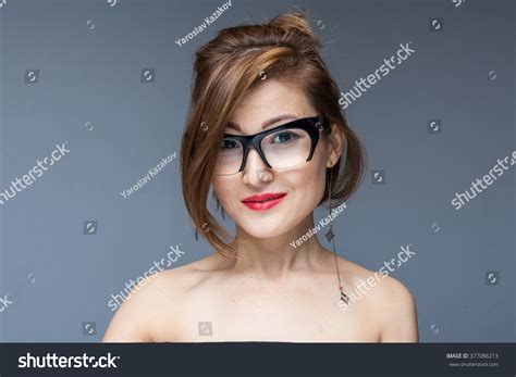 Asian Girl Portrait Half Nude Foto De Stock 377086213 Shutterstock