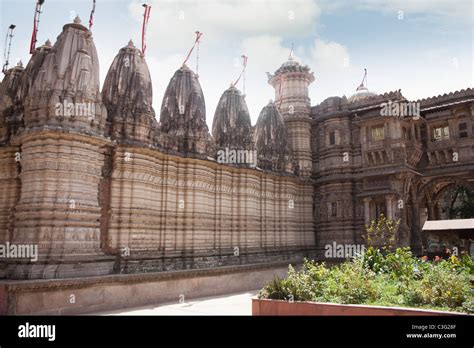 Architectural Details Of A Temple Swaminarayan Akshardham Temple