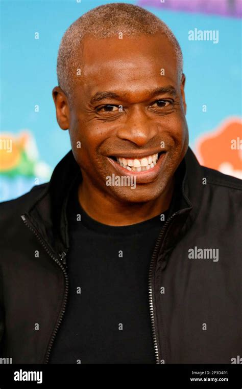 Phil Lewis Arrive Aux Kids Choice Awards 2023 De Nickeodeon Au