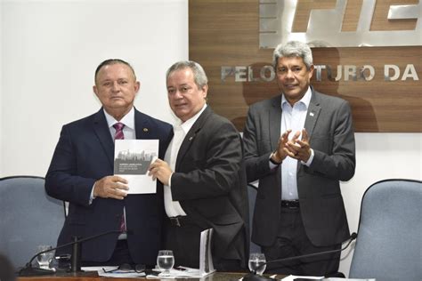 Fieb lança Agenda Legislativa da Indústria 2023 25 pautas