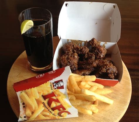 Jozi Foodie Fix: Takeaway Chronicles: KFC dunked zinger wings