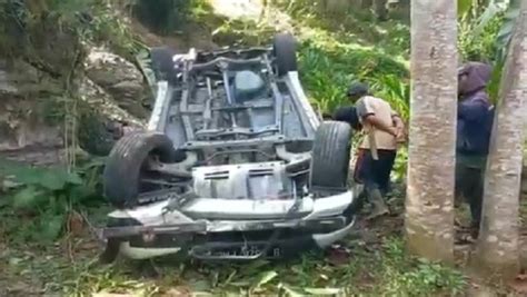 Kecelakaan Di Garut Toyota Rush Terjun Bebas Ke Jurang Sedalam Meter