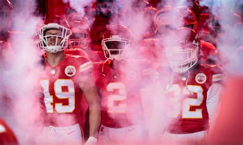 Kansas City Chiefs release updated depth chart for Week 17