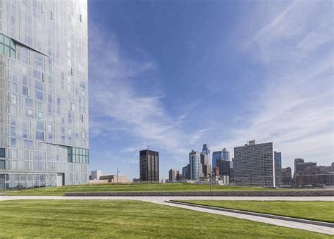 Cira Green Rooftop Park - Hunter Roberts Construction Group