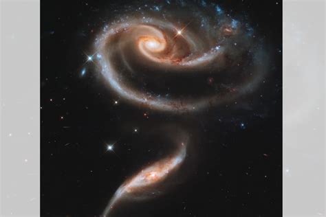 Cosmic Rose Nasa S Hubble Shares Stunning Image Of Interacting