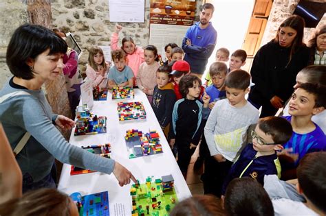 Visita la exposición de Construye Valores en Benassal Construye valores