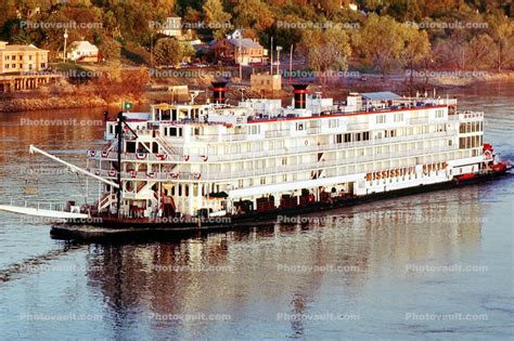 Mississippi Queen Paddle Wheel Steamboat Imo 8643066 Images