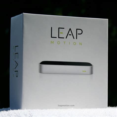 Leap Motion Touch-free Controller Review | Audioholics