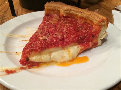 Chicago S Deep Dish Pizza Top 5 Best Places To Go Days To Come