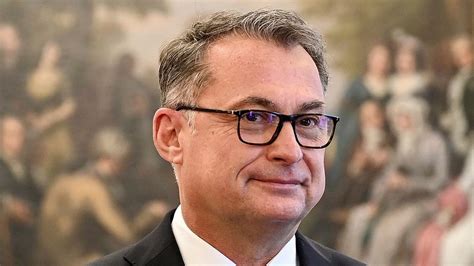 Inflation setzt EZB unter Druck Bundesbank Präsident Joachim Nagel für