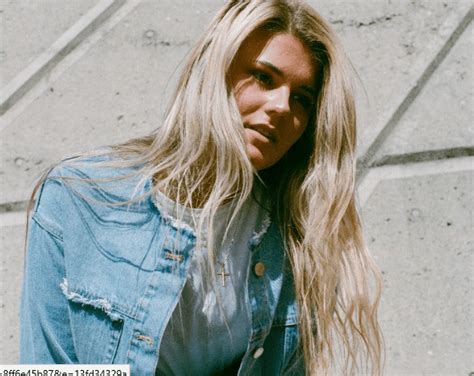 Eliott shares stunning second single 'Over & Over' • WithGuitars