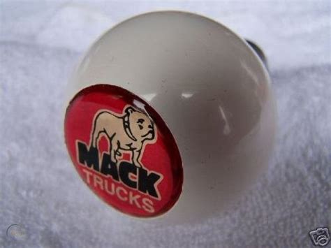 VINTAGE MACK TRUCKS BULLDOG WHITE & CHROME SHIFT KNOB | #24724308