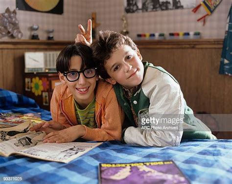 Josh Saviano The Wonder Years Photos And Premium High Res Pictures