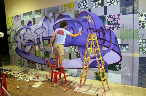 Dozza Il Colorato Mondo Della Biennale Del Muro Dipinto Travel