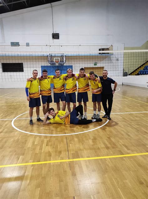 Kolejne zwycięstwo męskiej drużyny piłki siatkowej! - Awans Szkoły