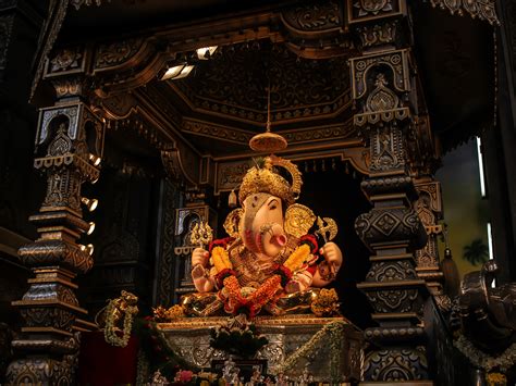 Dagdusheth Halwai Ganpati HD Wallpaper