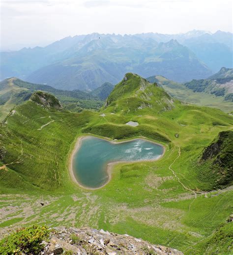 Lac De Montagnon Y Montagnon D Iseye 2 173 M Desde Aydius