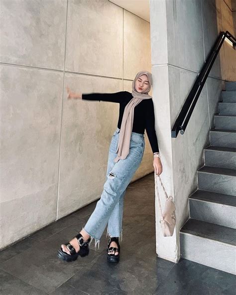 Pin Oleh Ootdkorea Shopee Di Ootd Outfit Hijab Perlengkapan Hijab