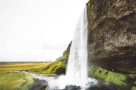 Water Falling Over the Rock Formation - Seljalandsfoss, Gljufrabui ...