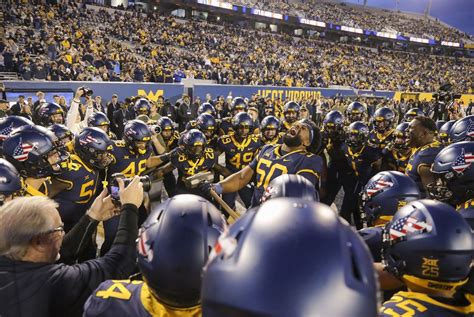 Wvu Football S Bowl Projections With One Game To Go