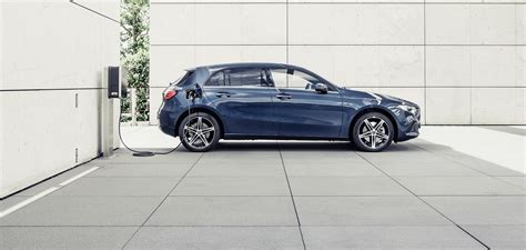 Autovista24 Daimler Introduces PHEV Models As Electrification Continues