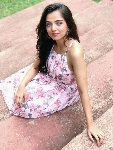 Ahsaas Channa Stylish Girl Pic Beautiful Indian Actress Actresses