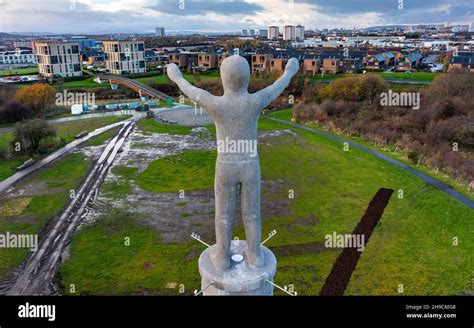 Glasgow Scotland Uk 6th December 2021 New Sculpture Erected In