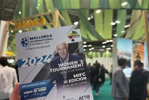 Vicente Del Bosque Presents At Fitur His International Events In