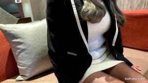 Assista 白石〇衣似のエロあざとい美女カフェ店員に中出しセックス Blowjob Cowgirl Licking Porn