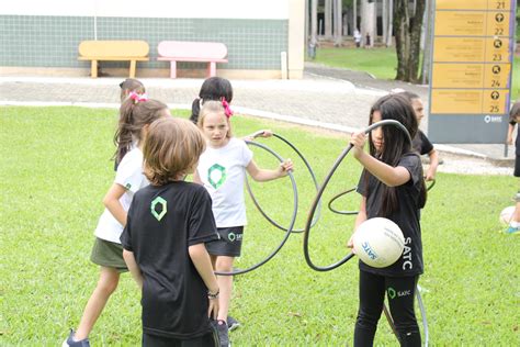 Alunos do ensino integral retornam às aulas SATC