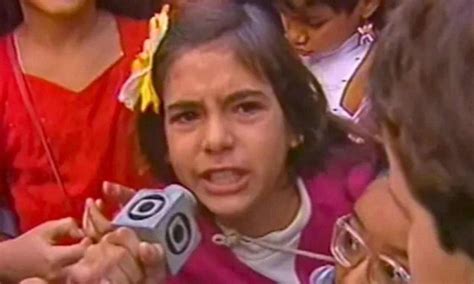 Saiba quem é a menina revoltada no vídeo do Xou da Xuxa que viralizou