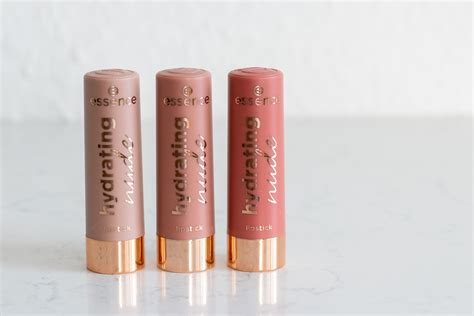 Essence Hydrating Nude Lippenstift Innenaussen