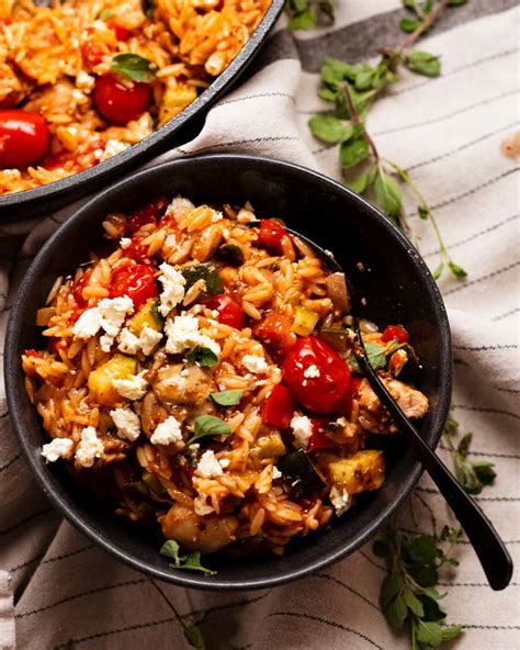 One Pot Greek Chicken Risoni Orzo Venagredos