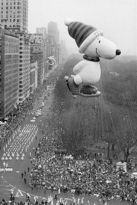 Macys Thanksgiving Day Parade 10 Decades Of Balloons Visualized Cnn