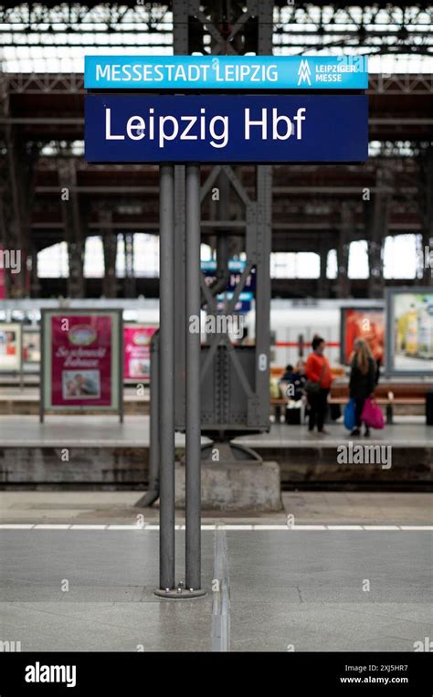 Platform Platform Track Display Logo Trade Fair Main Station