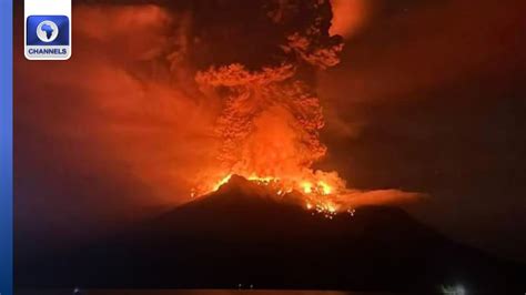 Indonesia Volcanic Eruption More Than 11000 Evacuated Tsunami Alert Issued More The World