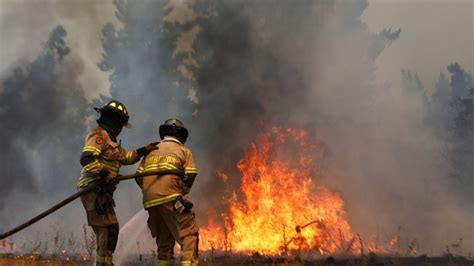 Incendio En Catemu Al Menos Cinco Viviendas Y Hect Reas Afectadas