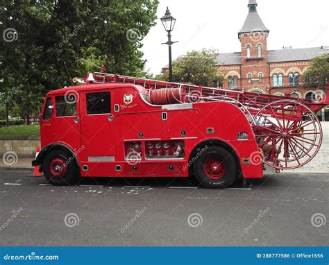 Old fire engine editorial photo. Image of vehicle, 1950 - 288777586