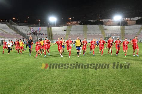 Luciani Darò tutto amo la maglia del Messina Che brutta la Curva vuota