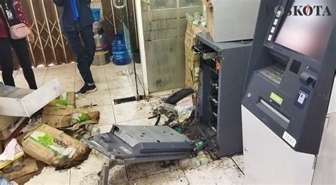 Komplotan Pembobol Mesin Atm Di Spbu Pengasinan Sawangan Depok