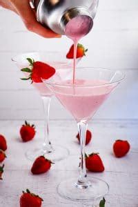 Strawberry Shortcake Martini Strawberry Cocktail With Vodka