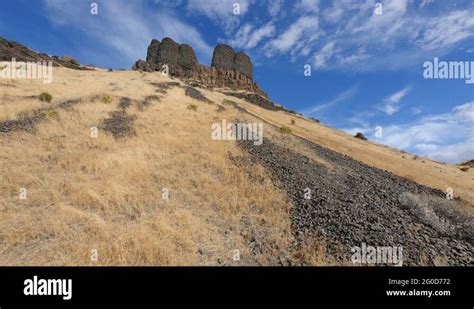 Twin Sisters Rock At Wallula Gap Stock Videos And Footage Hd And 4k