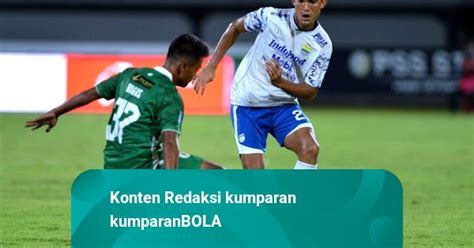 Zalnando Cedera Horor Hingga Diangkut Ambulans Saat Dewa United Vs