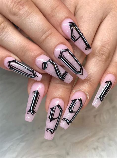 Celebrate Glam 22 Elegant Birthday Nail Designs Year Number Or Age